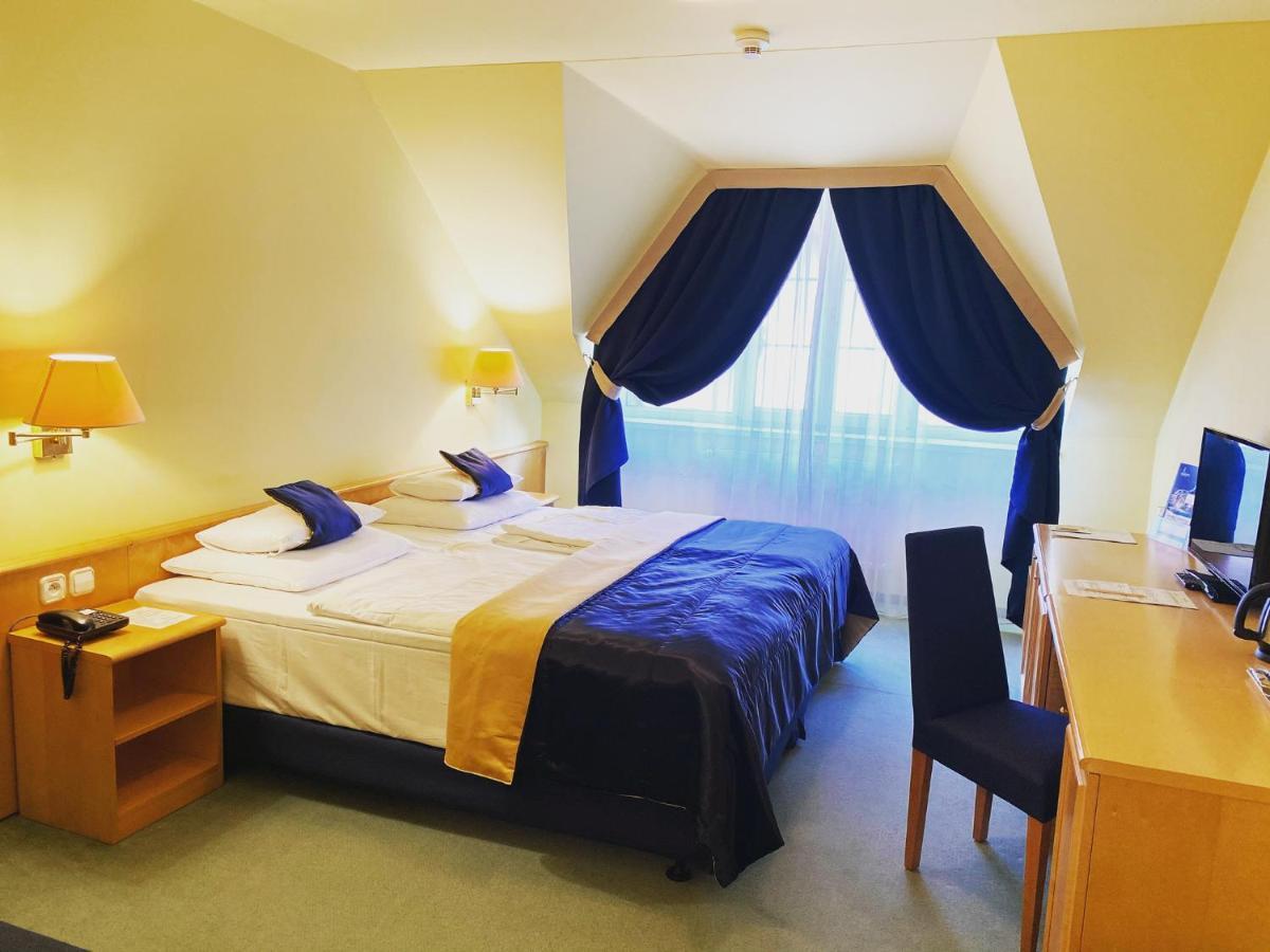 Parkhotel Na Baracke Nova Dubnica Ngoại thất bức ảnh