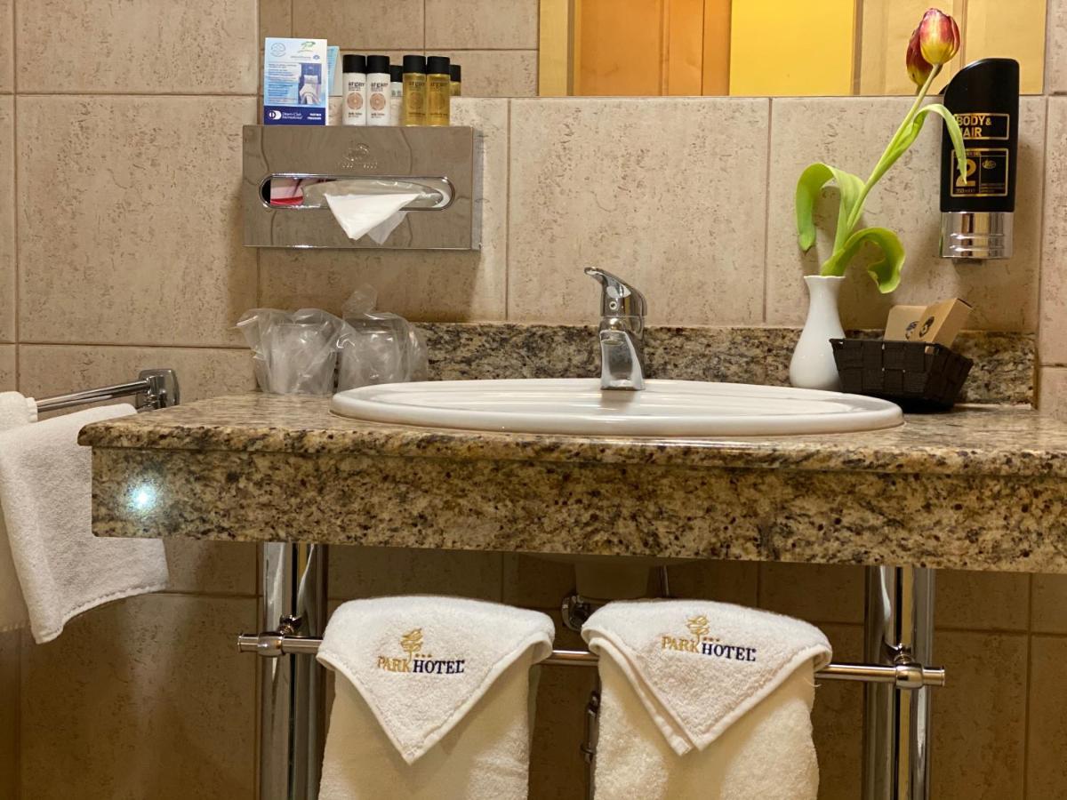Parkhotel Na Baracke Nova Dubnica Ngoại thất bức ảnh