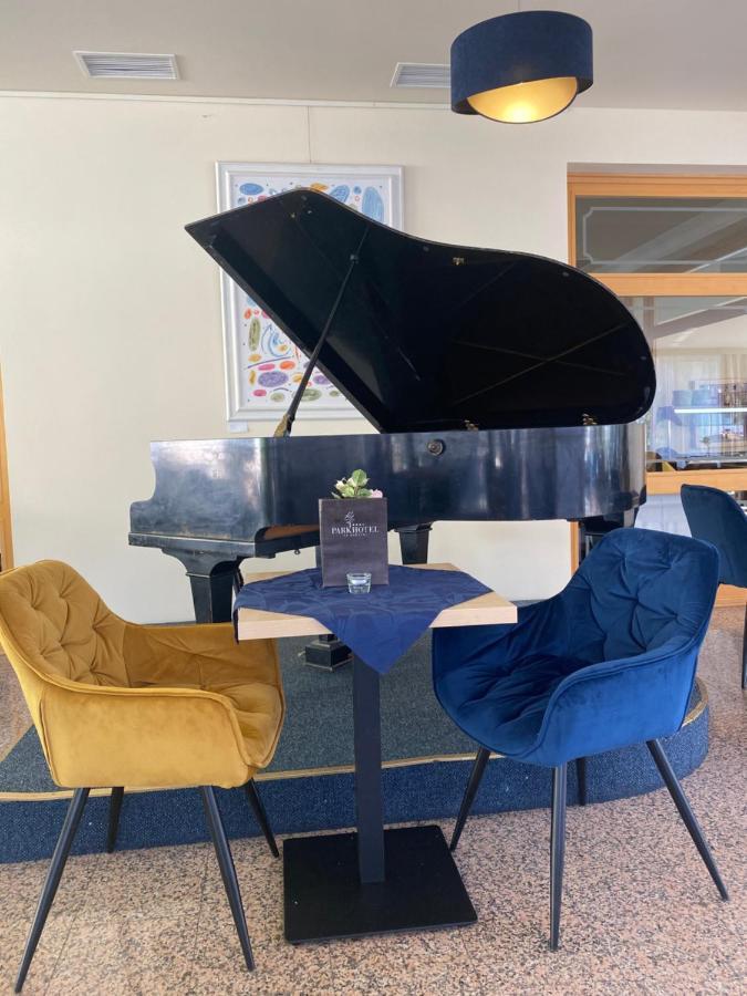 Parkhotel Na Baracke Nova Dubnica Ngoại thất bức ảnh