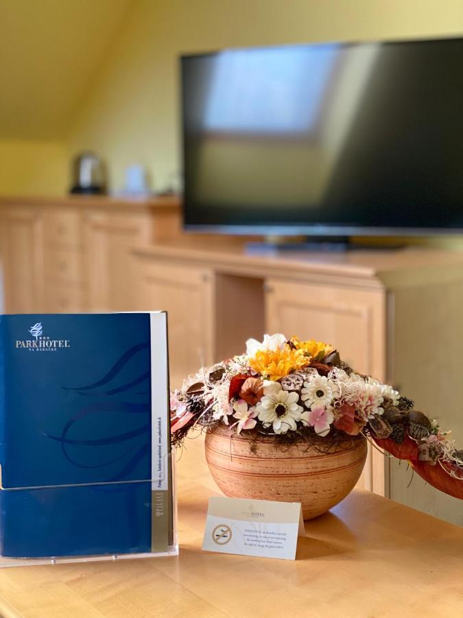 Parkhotel Na Baracke Nova Dubnica Ngoại thất bức ảnh