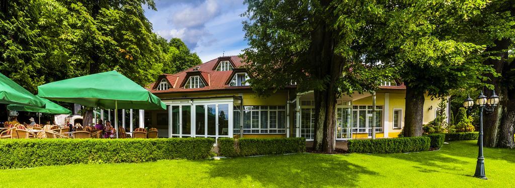Parkhotel Na Baracke Nova Dubnica Ngoại thất bức ảnh